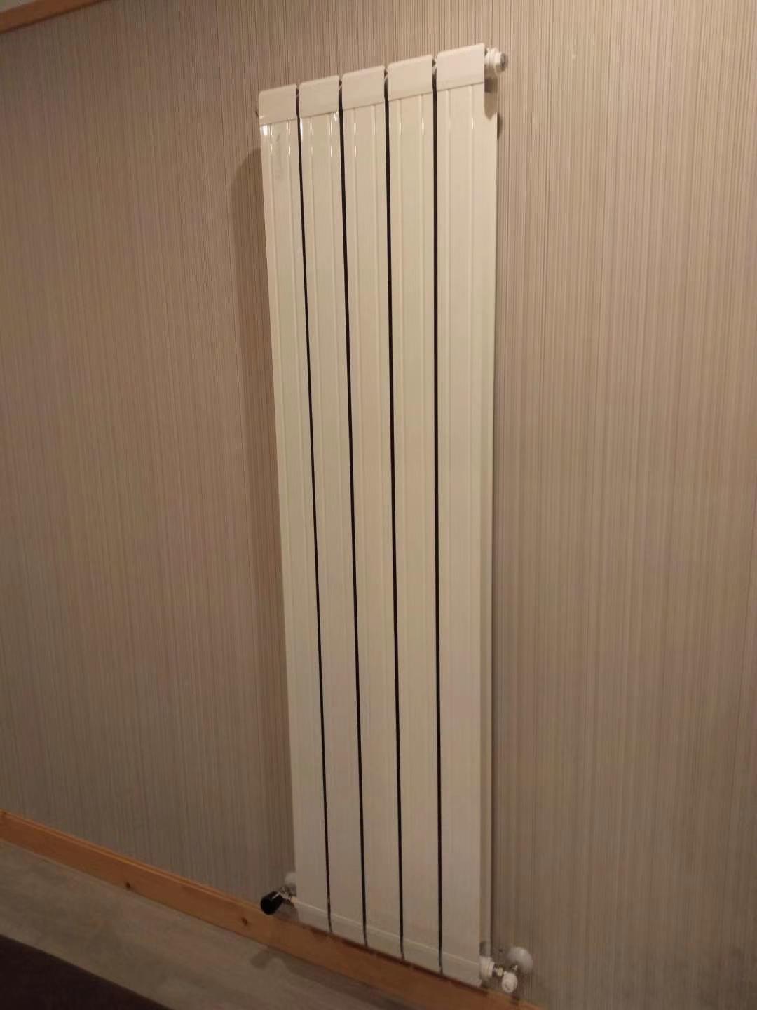 新津兰湾蒂钒尼鲁本斯毕加索系列铜铝复合暖气片 新津兰湾蒂钒尼鲁本斯毕加索系列铜铝复合暖气片